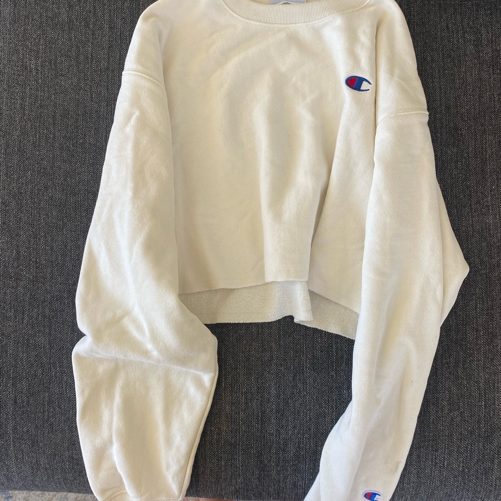 Cropped women’s champion sweatshirt